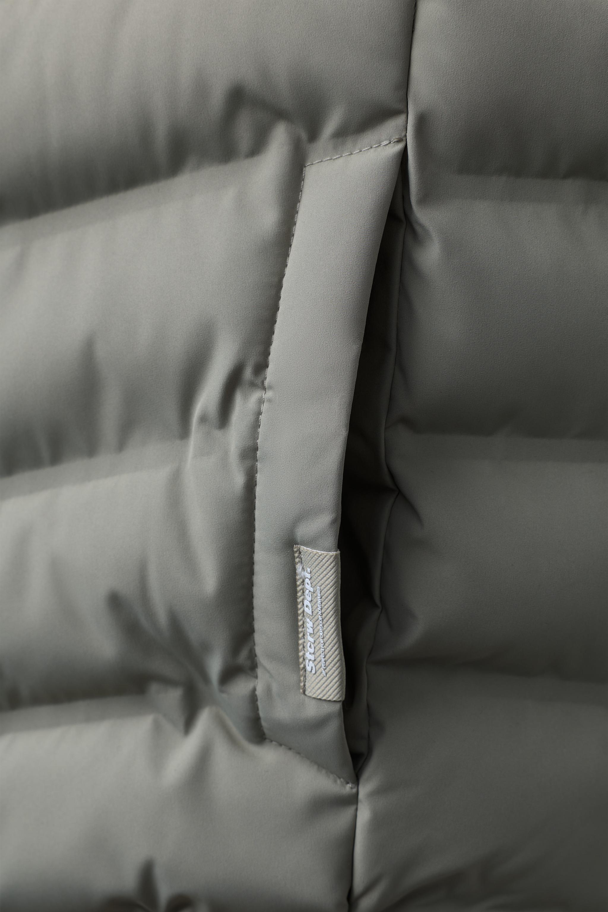 ULTRALIGHT WATER REPELLENT HOODIE VEST